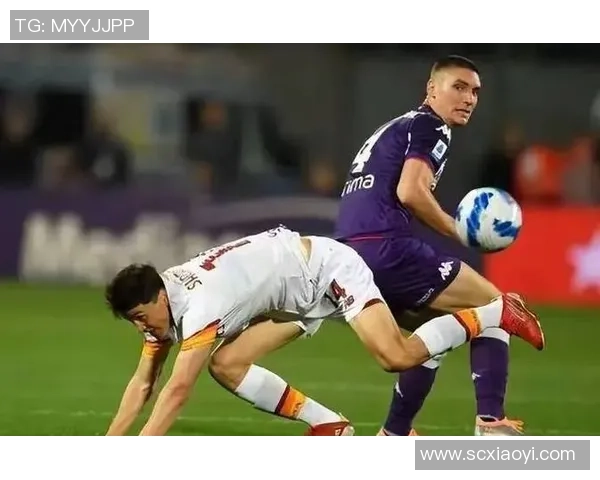 前进之鹰与格拉夏普的精彩对决揭示了足球战术的博弈与团队精神的较量 前进之鹰与格拉夏普的精彩对决揭示了足球战术的博弈与团队精神的较量